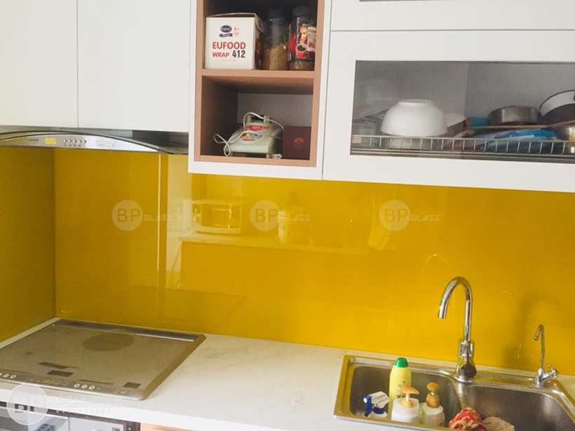 Kính bếp chị Duyên 403 N01 Chung cư 87 Lĩnh Nam